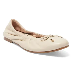 Allegra Flat in Ivory Leather