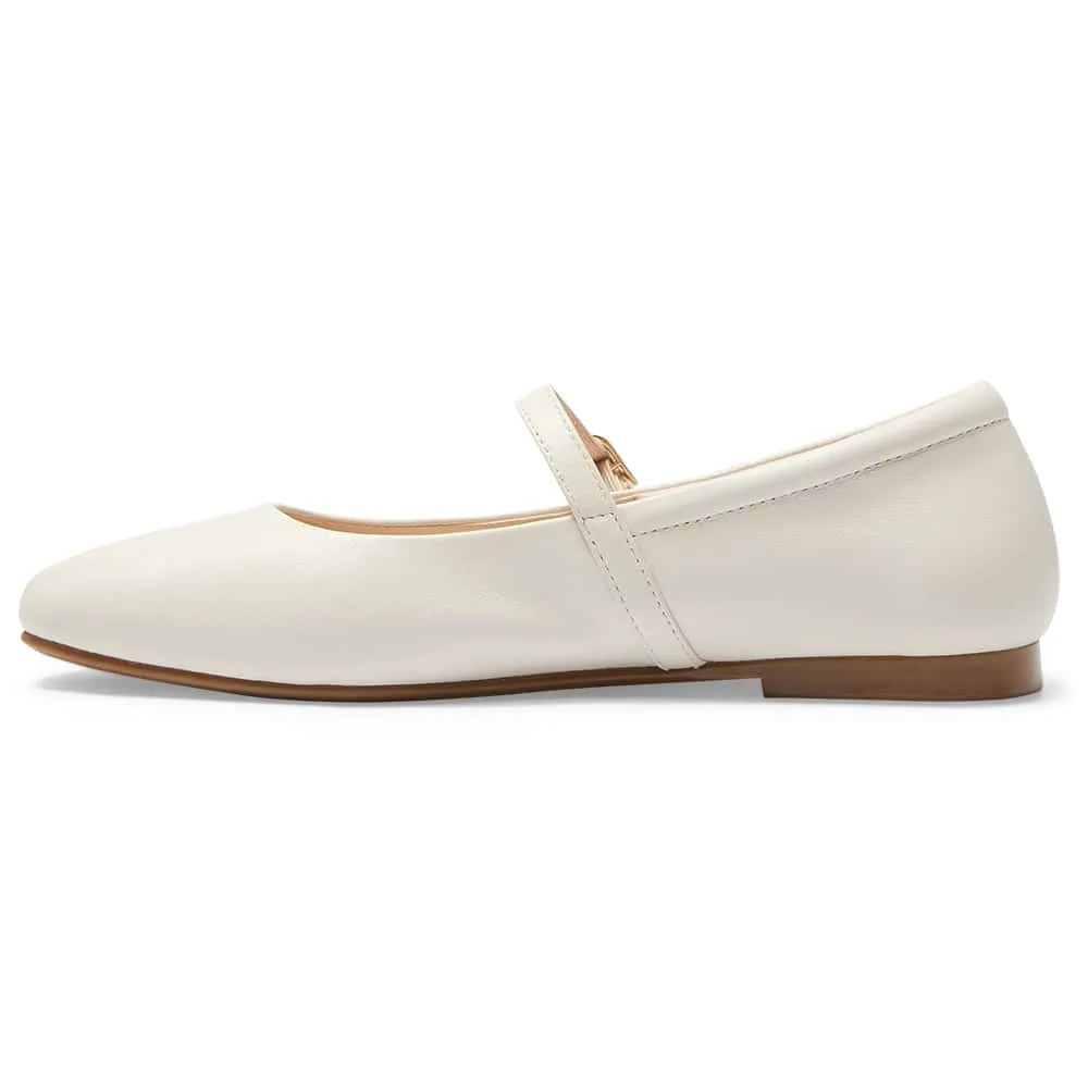 Athena Flat in Ivory Leather