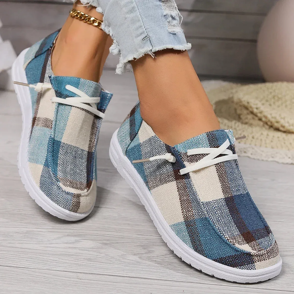 Canvas Shoes Woman Light Weight Slip-on Flat Sneakers Ladies Summer Breathable Cloth Loafers Design Espadrilles  Luxury Shoes