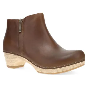 Dansko Women's Lizanne Heeled Oiled Leather Boot in Tan