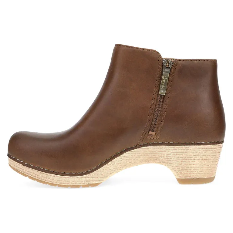 Dansko Women's Lizanne Heeled Oiled Leather Boot in Tan