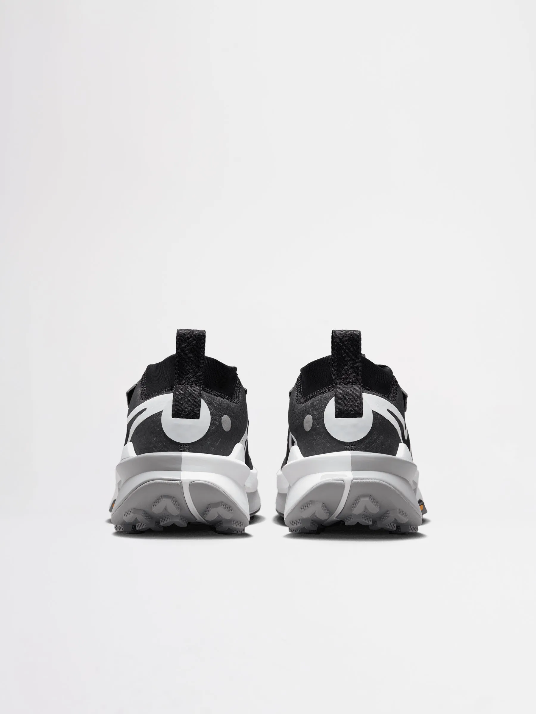 Nike W’s Zegama Trail 2 Black / White