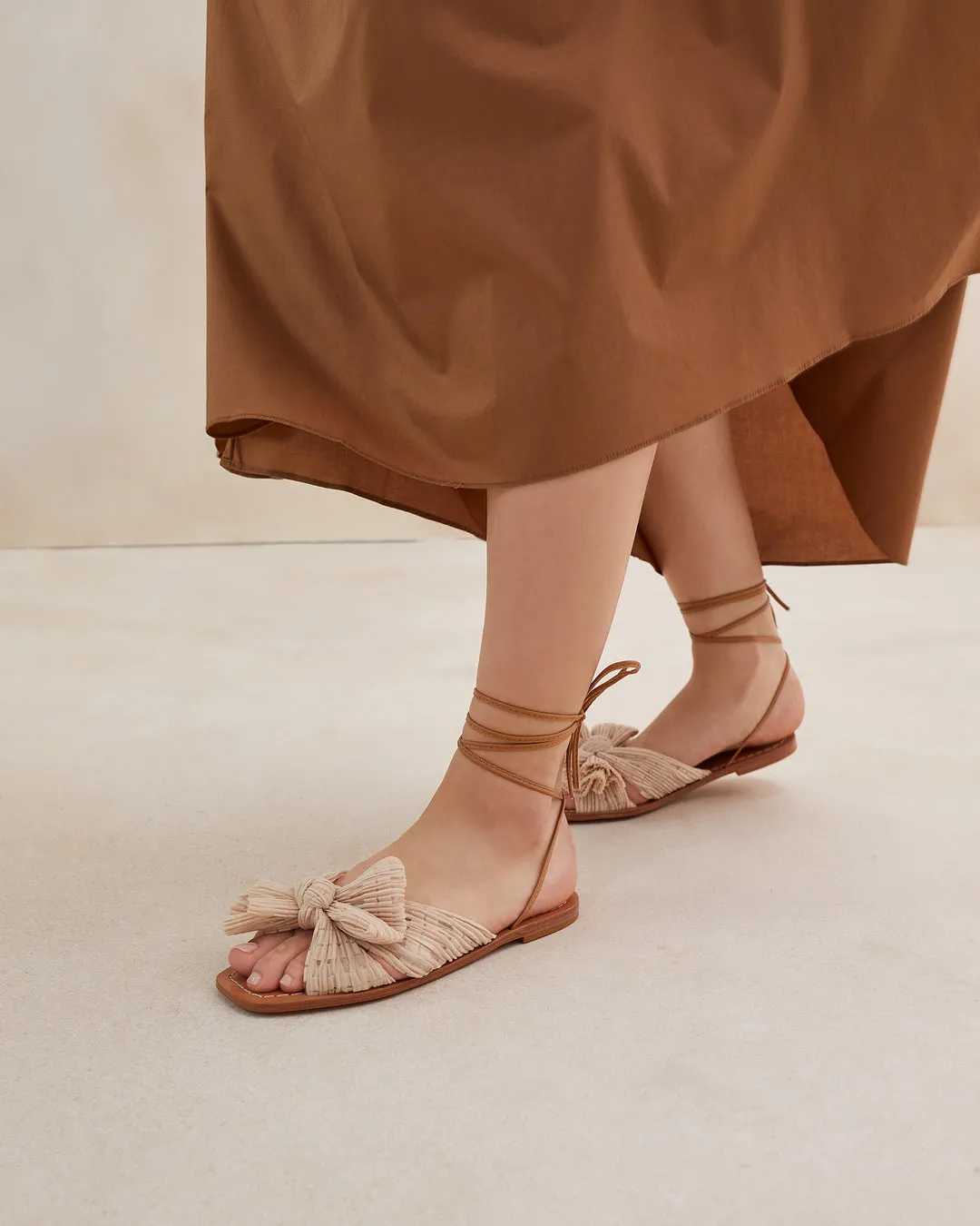 Peony Pleated Knot Wrapsandal Cream Plaid